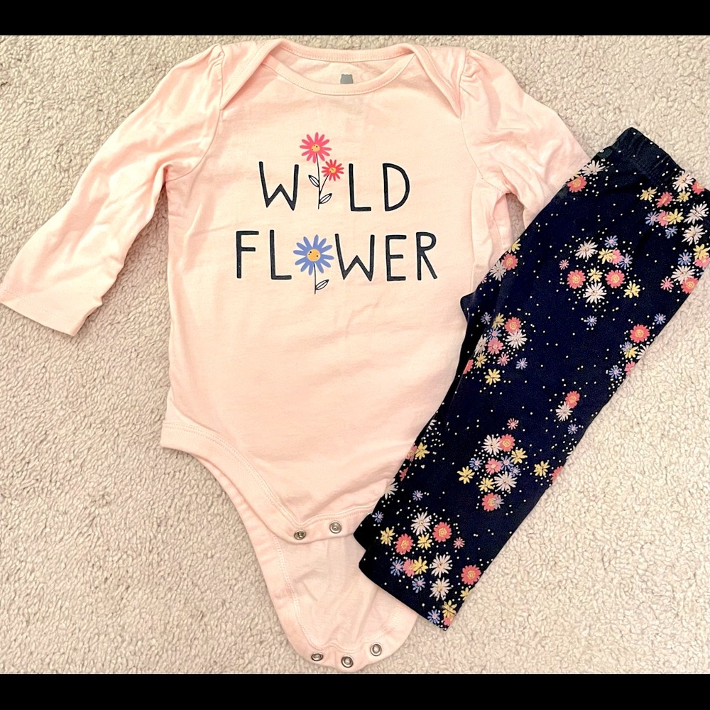 Baby Gap baby girl matching outfit size 6-12 mos